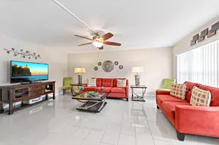 113 Wellington D, West Palm Beach, FL 33417 - Photo 10