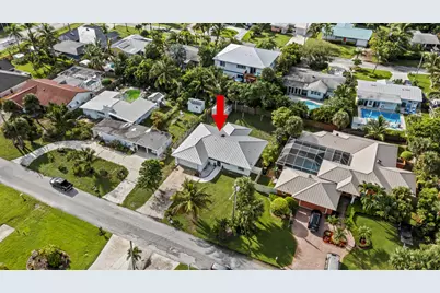 1915 Eucalyptus Avenue, Fort Pierce, FL 34949 - Photo 2
