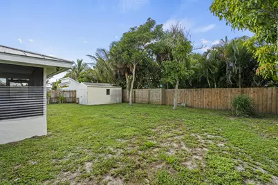 1915 Eucalyptus Avenue, Fort Pierce, FL 34949 - Photo 24