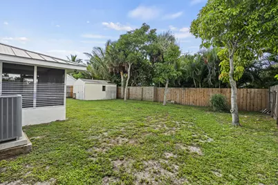1915 Eucalyptus Avenue, Fort Pierce, FL 34949 - Photo 50