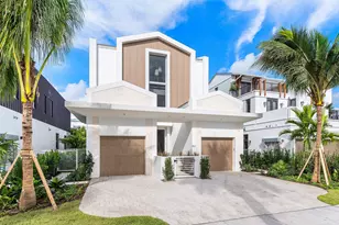 812 Palm Trail, Delray Beach, FL 33483 - Photo 2