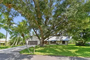 9227 SE Gettysburg Ct, Hobe Sound, FL 33455 - Photo 1