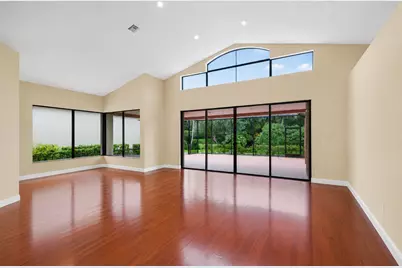 10091 Dover Carriage Lane, Lake Worth, FL 33449 - Photo 4