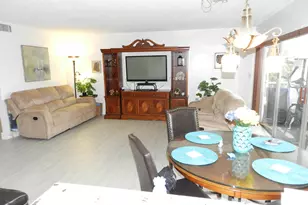 7 Greenway Village N, Royal Palm Beach, FL 33411 - Photo 8