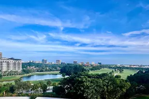 2425 Presidential Way, West Palm Beach, FL 33401 - Photo 2