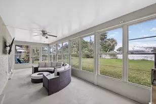 607 SE Forgal Street SE, Port Saint Lucie, FL 34983 - Photo 18