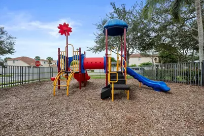 8203 Calterra Drive, Palm Beach Gardens, FL 33418 - Photo 28