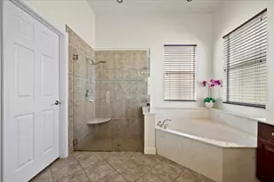 8203 Calterra Dr, Palm Beach Gardens, FL 33418 - Photo 16