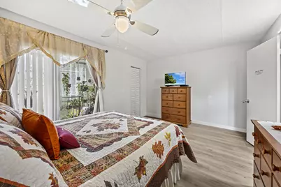200 Village Green Circle E #202, Palm Springs, FL 33461 - Photo 12