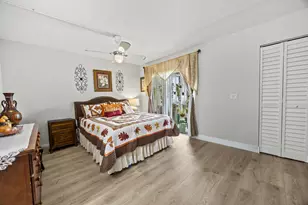 200 Village Green Cir E, Lake Worth Beach, FL 33461 - Photo 10