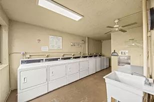 200 Village Green Cir E, Palm Springs, FL 33461 - Photo 26