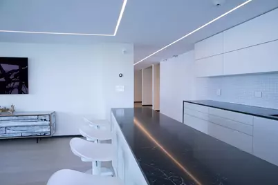 605 Lincoln Road #420, Miami Beach, FL 33139 - Photo 16