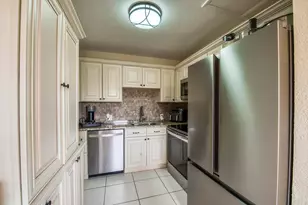 293 Brighton G, Boca Raton, FL 33434 - Photo 2