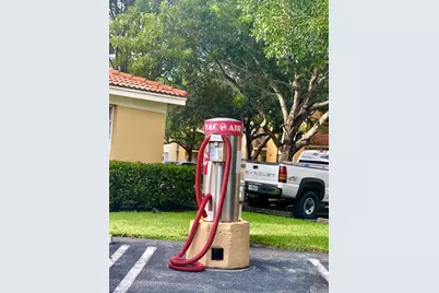 4241 San Marino Boulevard #306, West Palm Beach, FL 33409 - Photo 4