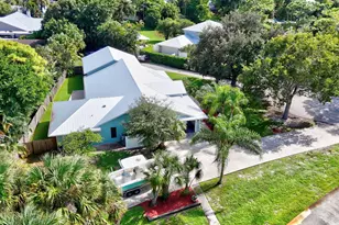 1225 SW Magnolia Bluff Dr, Palm City, FL 34990 - Photo 52