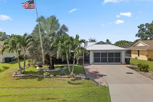 2456 SE Blackhorse St, Port Saint Lucie, FL 34984 - Photo 2
