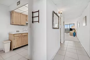 13 Royal Palm Way, Boca Raton, FL 33432 - Photo 4