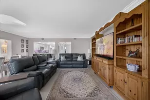 13400 Polo Rd W, Wellington, FL 33414 - Photo 18