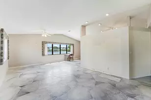 8421 Bonita Isle Dr, Lake Worth, FL 33467 - Photo 8