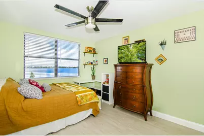 760 Executive Center Drive #24, West Palm Beach, FL 33401 - Photo 22