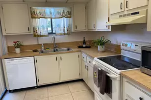 5981 Via Vermilya, Lantana, FL 33462 - Photo 10