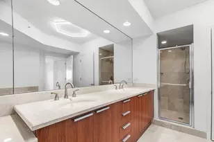 2650 Lake Shore Dr, Riviera Beach, FL 33404 - Photo 14