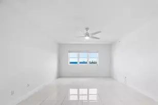 2650 Lake Shore Dr, Riviera Beach, FL 33404 - Photo 10