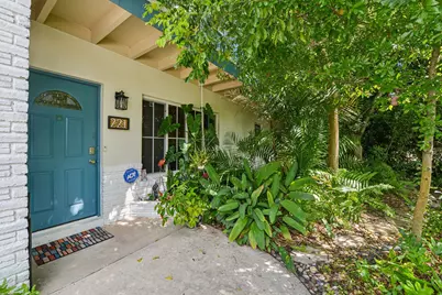 221 NE 17th Street, Delray Beach, FL 33444 - Photo 2
