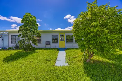 8904 Palm Street, Boynton Beach, FL 33436 - Photo 2