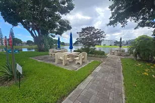 2010 Westbury F, Deerfield Beach, FL 33442 - Photo 20