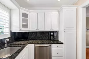 2930 Crosley Dr E, West Palm Beach, FL 33415 - Photo 16