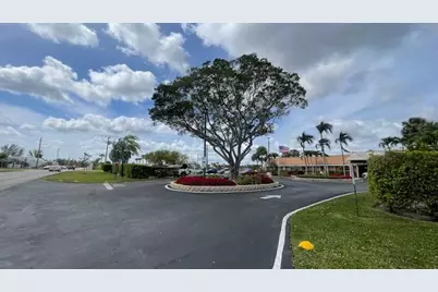 178 Lake Susan Lane, West Palm Beach, FL 33411 - Photo 22