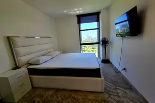 20335 W Country Club Dr, Aventura, FL 33180 - Photo 12