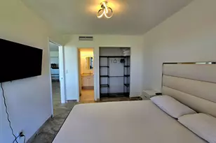 20335 W Country Club Dr, Aventura, FL 33180 - Photo 10