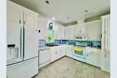413 Hibiscus Drive, Deerfield Beach, FL 33442 - Photo 10