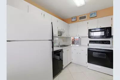 4100 Tivoli Court #301, Lake Worth, FL 33467 - Photo 10