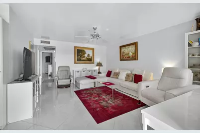 114 Somerset F, West Palm Beach, FL 33417 - Photo 4