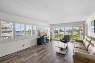 801 Lake Shore Dr, West Palm Beach, FL 33403 - Photo 4