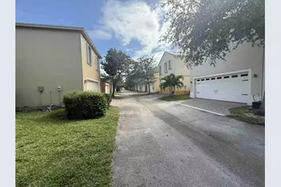 2527 SE Ruskin Drive, Port Saint Lucie, FL 34952 - Photo 14