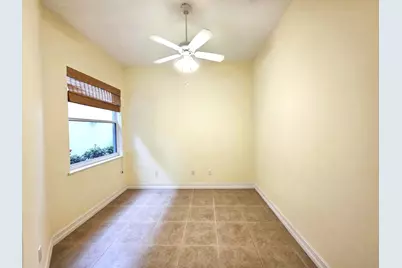 1825 Bridgepointe Circle #14, Vero Beach, FL 32967 - Photo 20