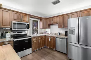 2216 Seagrape Cir, Pompano Beach, FL 33066 - Photo 6