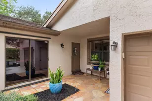 2216 Seagrape Cir, Pompano Beach, FL 33066 - Photo 2