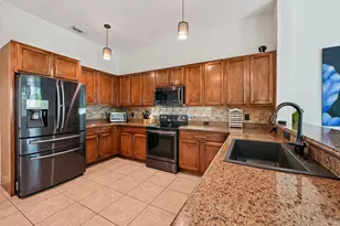 553 Gazetta Way, West Palm Beach, FL 33413 - Photo 12