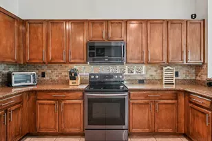 553 Gazetta Way, West Palm Beach, FL 33413 - Photo 16