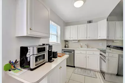 24 Chatham A, West Palm Beach, FL 33417 - Photo 6