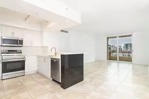 403 S Sapodilla Ave, West Palm Beach, FL 33401 - Photo 2