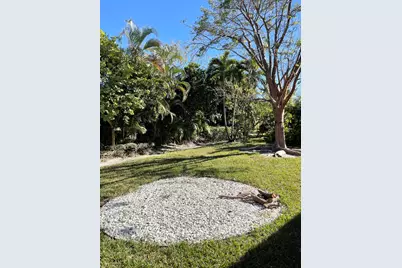 870 Gazetta Way, West Palm Beach, FL 33413 - Photo 6