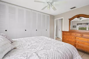 2822 Crosley Dr W, West Palm Beach, FL 33415 - Photo 14