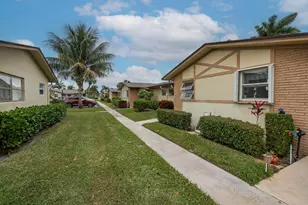 2822 Crosley Dr W, West Palm Beach, FL 33415 - Photo 28