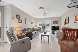 2822 Crosley Dr W, West Palm Beach, FL 33415 - Photo 2